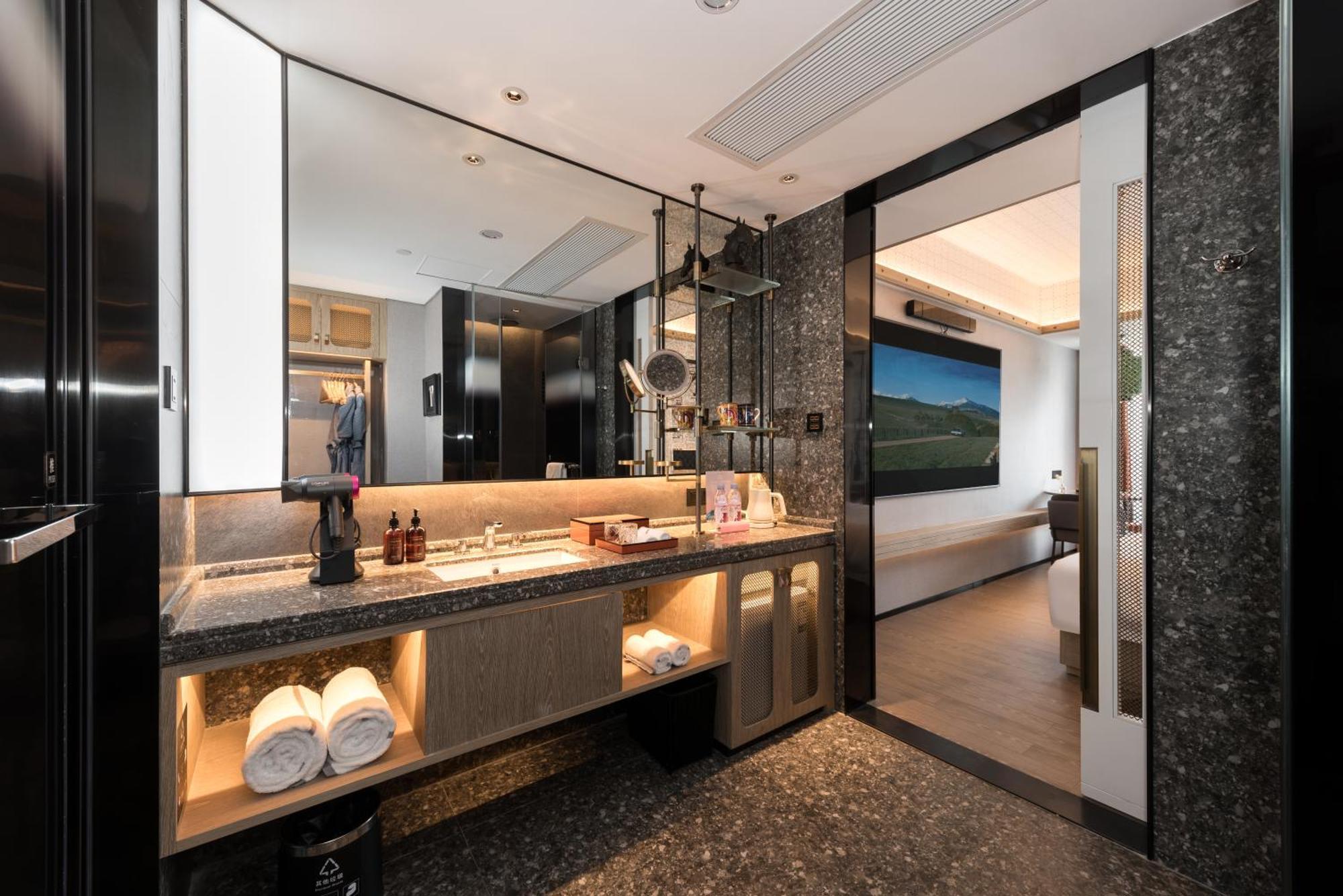 Paco Hotel Canton Tower Pazhou-Free Shuttle Bus For Canton Fair Exterior photo
